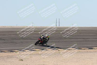 media/Oct-30-2025-Racers Edge (Thu) [[dabbdaf680]]/3-B Group/Session 2 (Bowl Exit)/